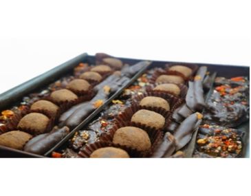 Champagne truffle- Orange Chocolate- roasted almonds BOX- MAHA Chocolate